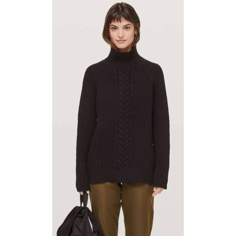 Lululemon Womens Black Cable Knit Mock‎ Neck Raglan Sweater Pullover Logo Charm